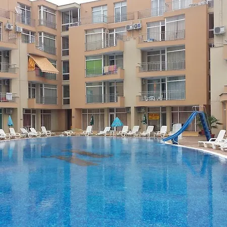 Хотел Kamelia Garden Mikosta *